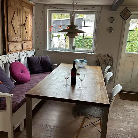 Seaview In Cozy årsdale